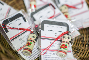 黒石伝統こけし03