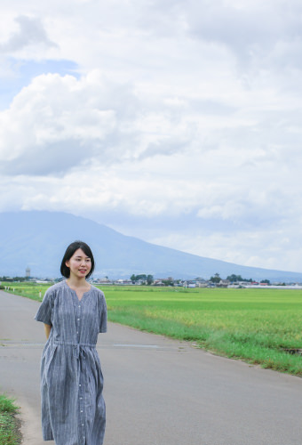 弘南鉄道弘南線と田んぼ03